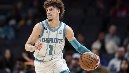 mk体育官网-Stein：黄蜂正在寻找老将控球后卫来为拉梅洛·鲍尔提供替补支持