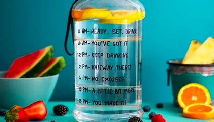 mksport-有仇必报!布朗运球被校长断下,下一回合直接突破将其隔扣